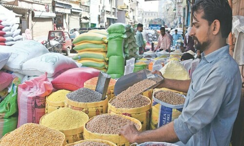 Finance ministry expects inflation to rise next month