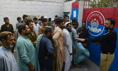 Arrangements finalised to detain, deport Afghans as deadline nears Arrangements finalised to detain, deport Afghans as deadline nears