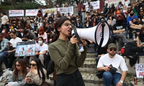 Lawyer for sacked Istanbul mayor detained Lawyer for sacked Istanbul mayor detained