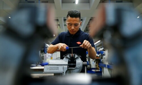 Danish mining tech firm to train 100 Pakistani engineers