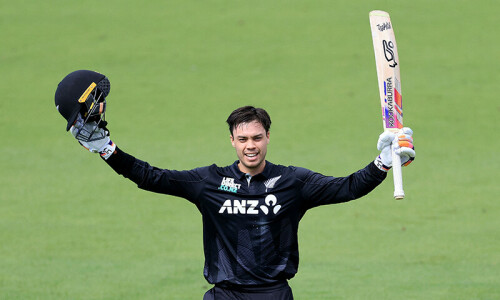 Chapman blasts ton as New Zealand win first Pakistan ODI by 73 runs Chapman blasts ton as New Zealand win first Pakistan ODI by 73 runs