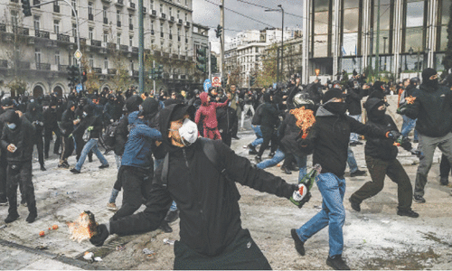 Thousands turn up at Greece  train crash demonstration