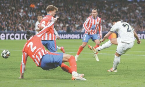Real edge Atletico in Champions League derby as English duo win away Real edge Atletico in Champions League derby as English duo win away