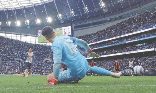 Chelsea go fourth as Spurs salvage Bournemouth draw