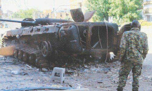 Sudan army, paramilitaries battle for Khartoum