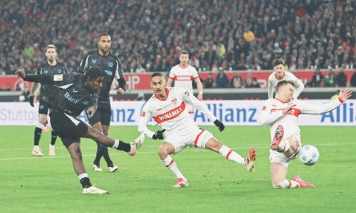 Leverkusen grab last-gasp victory at Stuttgart Leverkusen grab last-gasp victory at Stuttgart