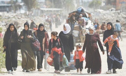 20 dead as Israeli forces roll back into Gaza