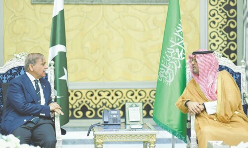 PM arrives in Jeddah for talks with Saudi crown prince
