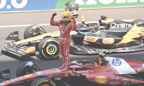 Hamilton off the mark for Ferrari before Piastri takes Chinese GP pole