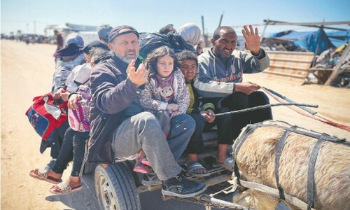 Israeli forces press ground offensive in Gaza