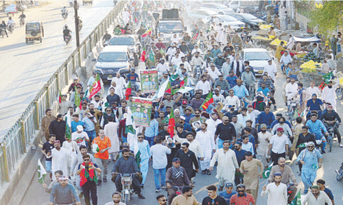 Police prevent PTI from marching to Mazar-i-Quaid Police prevent PTI from marching to Mazar-i-Quaid