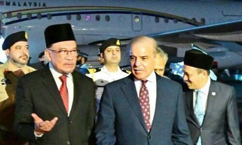 Pakistan’s investments in Malaysia now at $397m, says Malaysian PM after call with PM Shehbaz Pakistan’s investments in Malaysia now at $397m, says Malaysian PM after call with PM Shehbaz
