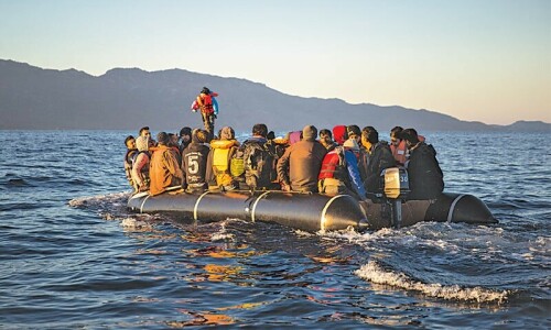 16 migrants die as boats sink off Turkiye, Greece 16 migrants die as boats sink off Turkiye, Greece