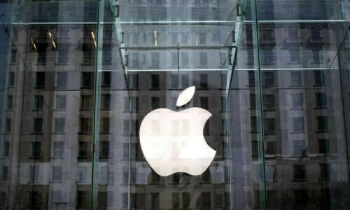 Apple airlifts 600 tons of iPhones from India &lsquo;to beat&rsquo; Trump tariffs: report