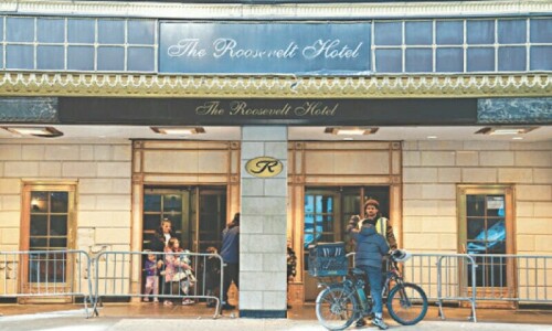Govt makes first move in Roosevelt Hotel sale Govt makes first move in Roosevelt Hotel sale