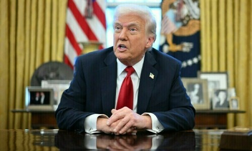 Trump now says smartphones &lsquo;not exempt&rsquo; from tariffs