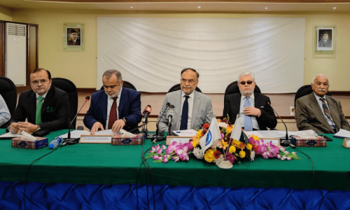 Ahsan Iqbal sees Pakistan among top five Asian economies Ahsan Iqbal sees Pakistan among top five Asian economies