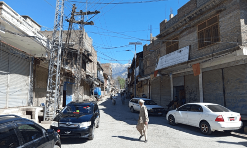 Shutter-down strike in Parachinar as residents want sole road to city reopened Shutter-down strike in Parachinar as residents want sole road to city reopened