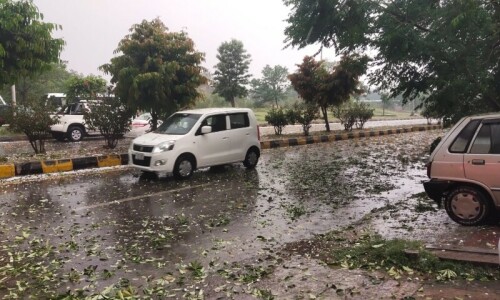 Vehicles damaged as hailstorms batter Islamabad, parts of KP Vehicles damaged as hailstorms batter Islamabad, parts of KP