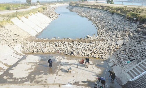Sindh slams Punjab for diverting water during shortage Sindh slams Punjab for diverting water during shortage