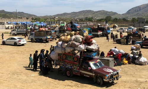 Islamabad says more than 100,000 Afghans left Pakistan in April Islamabad says more than 100,000 Afghans left Pakistan in April