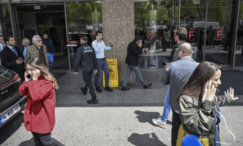 Powerful earthquake of 6.2 magnitude shakes Istanbul Powerful earthquake of 6.2 magnitude shakes Istanbul
