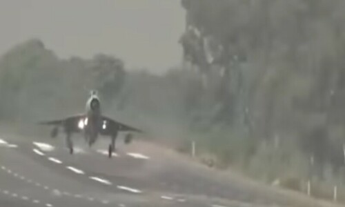 Fact check: Viral video of PAF fighter jet exercises is unrelated to current Pak-India tensions Fact check: Viral video of PAF fighter jet exercises is unrelated to current Pak-India tensions