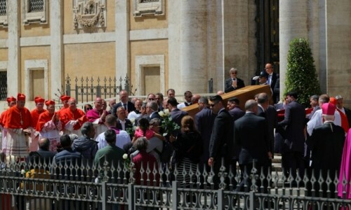 Pope Francis&rsquo; funeral draws thousands, cardinal says his legacy must survive