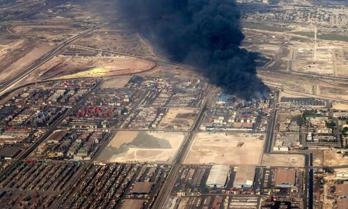 Iran port blast death toll rises to 40 as fires continue blazing Iran port blast death toll rises to 40 as fires continue blazing