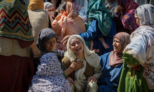 More homes razed as India continues crackdown on Kashmiris More homes razed as India continues crackdown on Kashmiris
