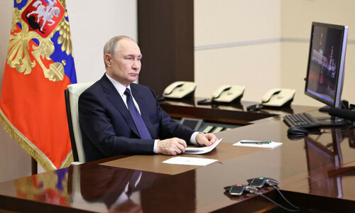 Putin announces surprise Ukraine truce for May 8-10 Putin announces surprise Ukraine truce for May 8-10
