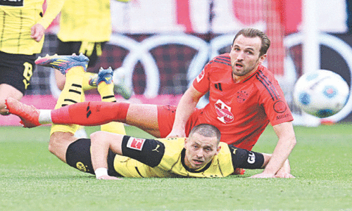 Bayern fail to make most of Leverkusen slip with Dortmund draw