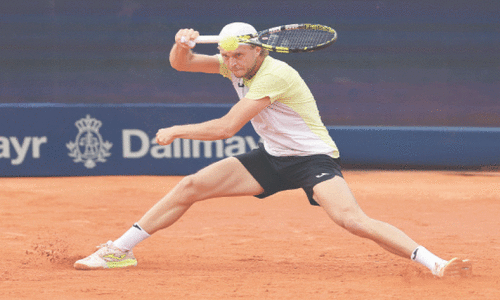 Zverev routs Muller to advance in Munich