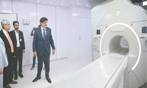 Murad inaugurates Rs6.4bn cancer centre at Dow University Murad inaugurates Rs6.4bn cancer centre at Dow University