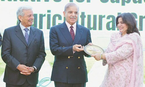 Agriculture sector to be transformed on modern lines: PM Agriculture sector to be transformed on modern lines: PM