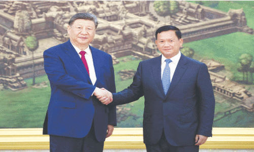 &lsquo;Resist protectionism,&rsquo; Xi tells Cambodia  as Phnom Penh  seeks loans