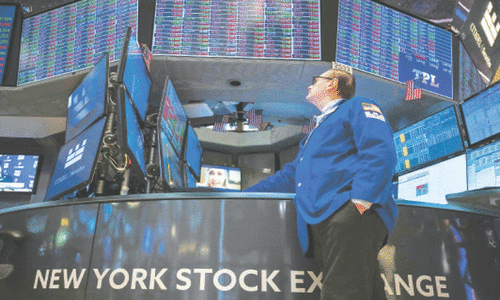 US stocks tumble 3pc US stocks tumble 3pc