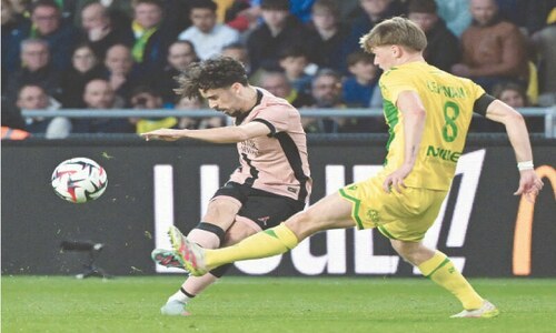 PSG draw at Nantes to stay unbeaten
