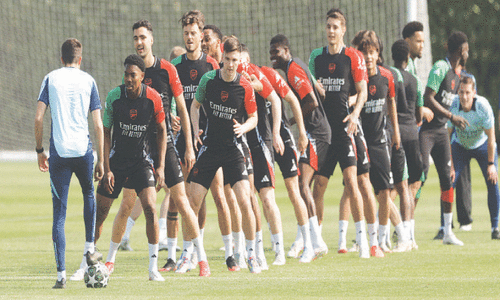 Arteta faces showdown with mentor Luis Enrique as Arsenal host PSG