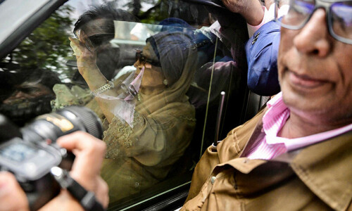 Loyalists cheer as ex-PM Khaleda Zia returns home to Bangladesh Loyalists cheer as ex-PM Khaleda Zia returns home to Bangladesh