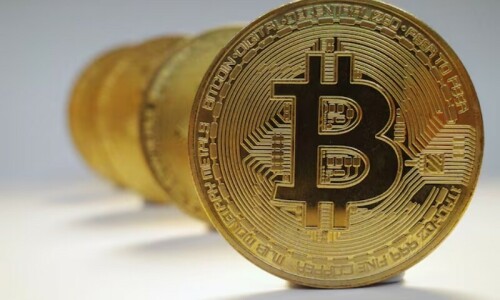 Bitcoin tops  $100,000 after  US-UK deal