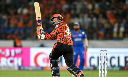 BCCI suspends IPL ‘with immediate effect for one week’ BCCI suspends IPL ‘with immediate effect for one week’