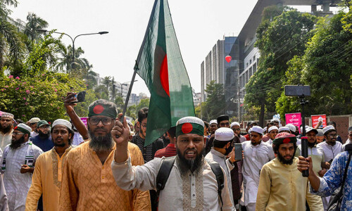 Thousands rally in Bangladesh seeking ban on former PM&rsquo;s party