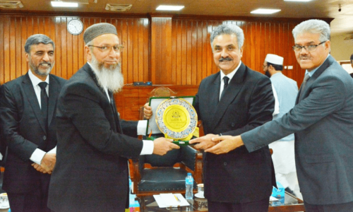 CJP Afridi visits PHC Bannu bench to show solidarity with judges