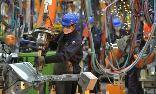 Interest rate cuts fuel 1.8pc growth in large-scale manufacturing sector Interest rate cuts fuel 1.8pc growth in large-scale manufacturing sector
