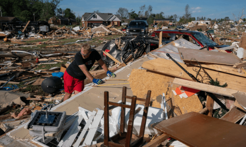Tornadoes kill 25 in south-central US states