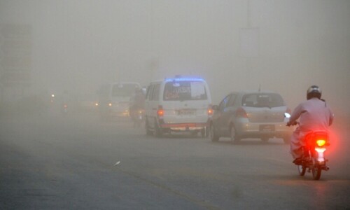 Dust storm leaves two dead, five injured in Peshawar Dust storm leaves two dead, five injured in Peshawar