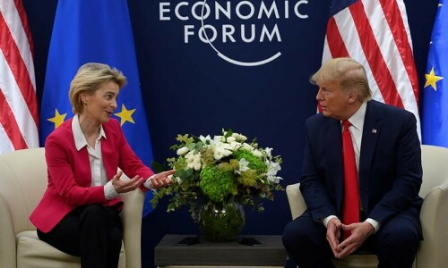 US president agrees to delay EU tariffs until July 9