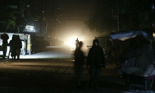 Residents of several Pindi localities spend night without electricity