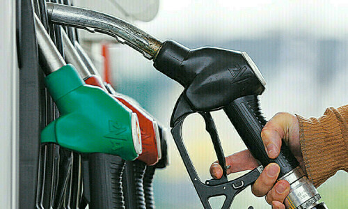 Petrol price rises by Re1 while LPG falls by Rs4.62